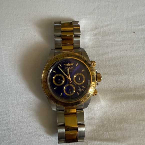 Invicta Speedway Gold and Deep Blue Chronograph - Picture 5 of 5